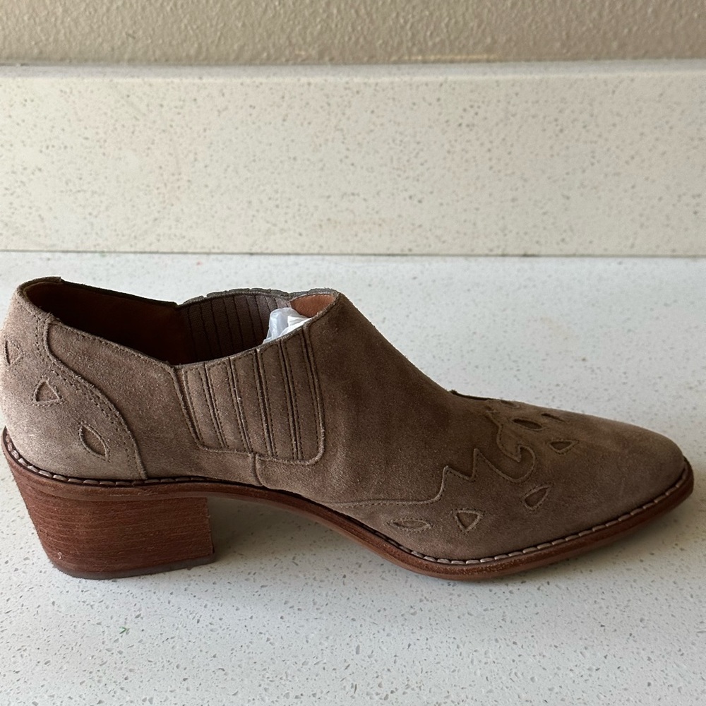 Madewell Erin boot - Picture 3 of 11